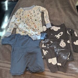 Kids 4T pajama sets, 3 sets total, 1 shorts set, 2 pants sets.